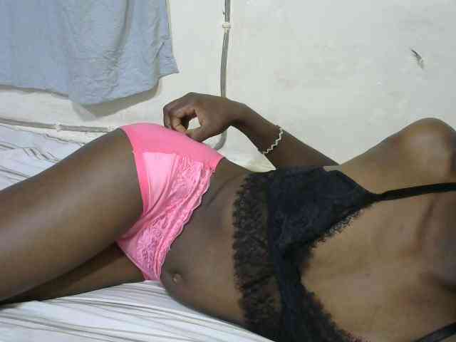 PrettyOne1 webcam