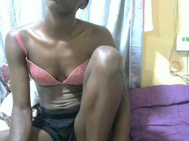 PrettyOne1 webcam
