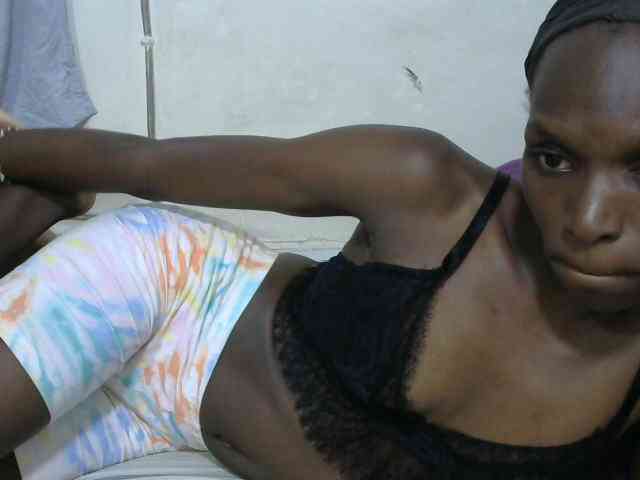 PrettyOne1 webcam