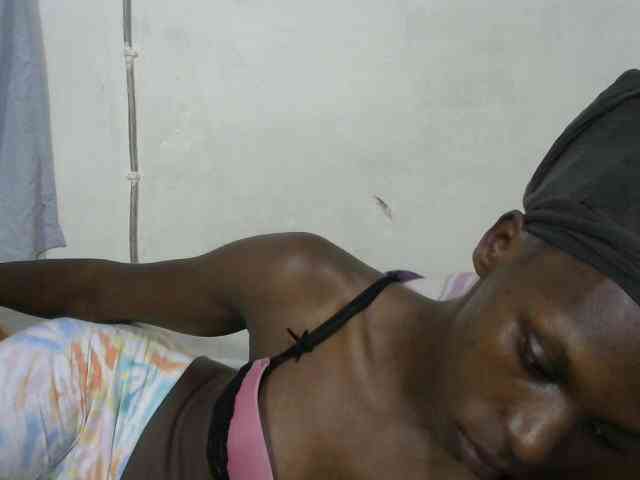 PrettyOne1 webcam