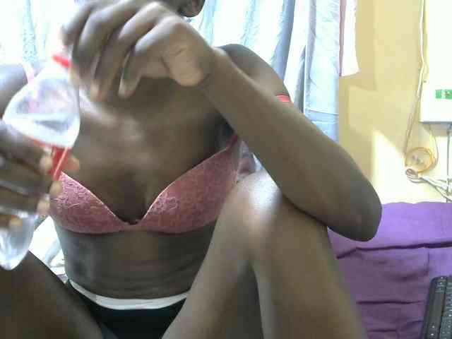 PrettyOne1 webcam