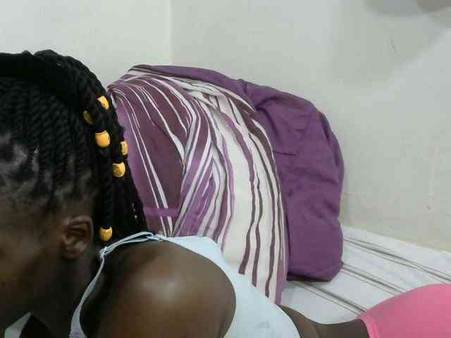 PrettyOne1 webcam