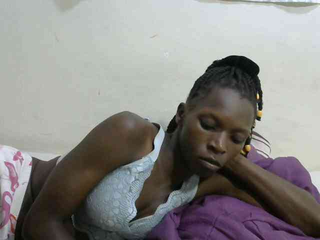 PrettyOne1 webcam