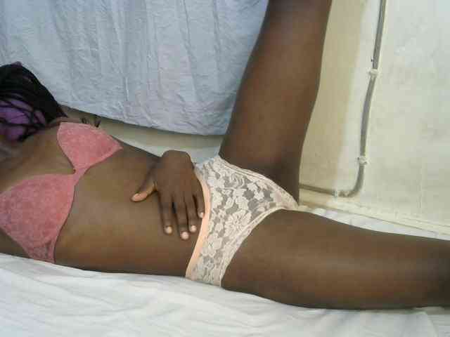 PrettyOne1 webcam