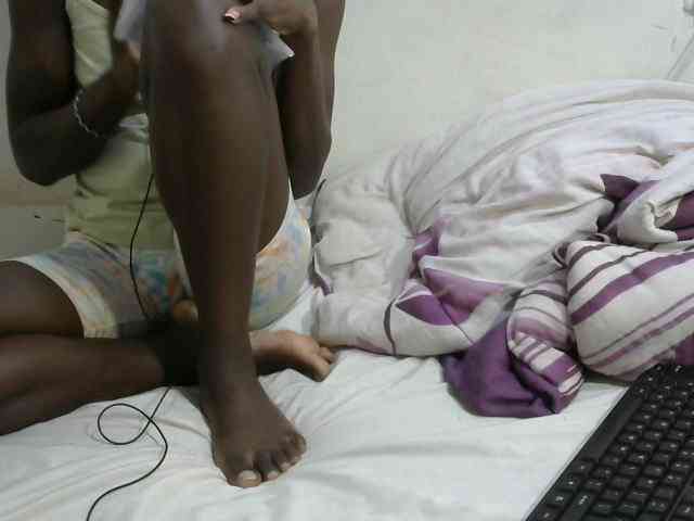 PrettyOne1 webcam