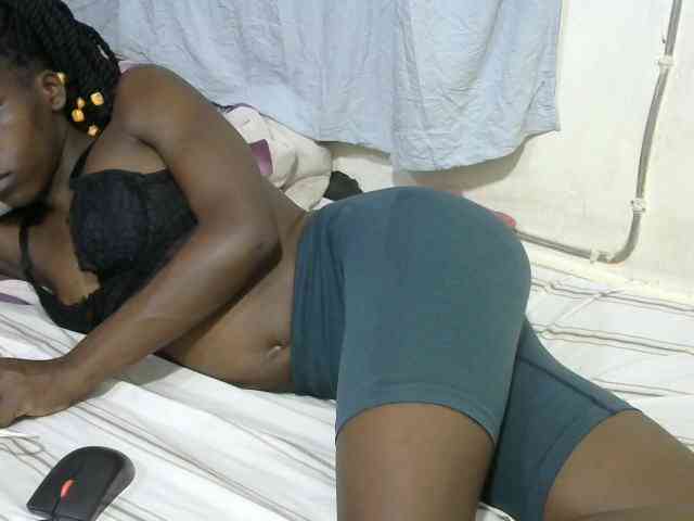 PrettyOne1 webcam