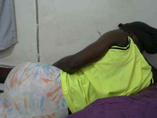 PrettyOne1 webcam
