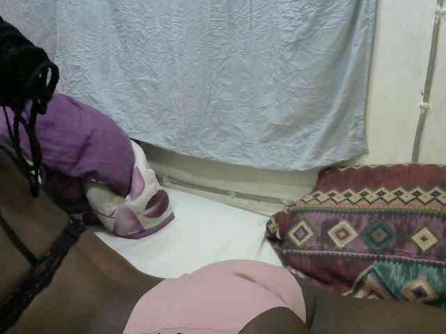 PrettyOne1 webcam