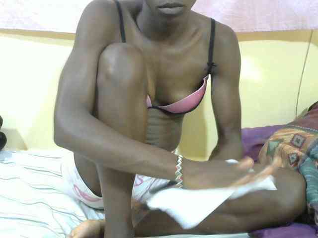 PrettyOne1 webcam