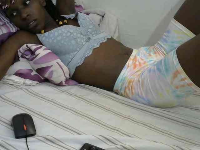PrettyOne1 webcam