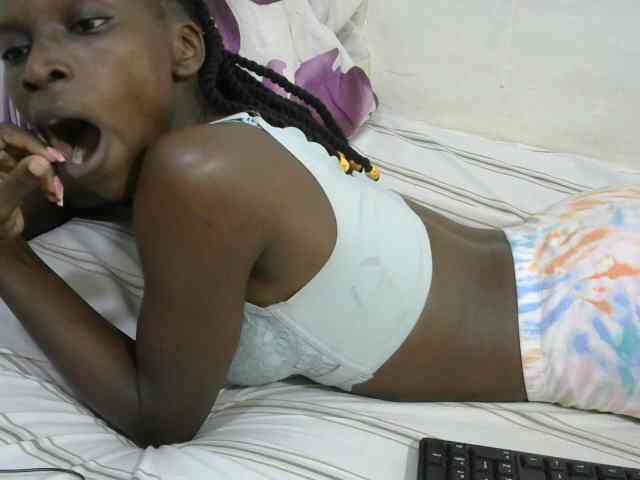 PrettyOne1 webcam