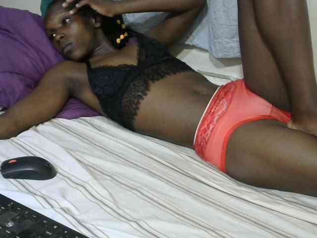 PrettyOne1 webcam