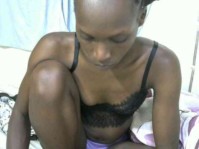PrettyOne1 webcam