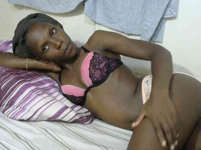 PrettyOne1 webcam