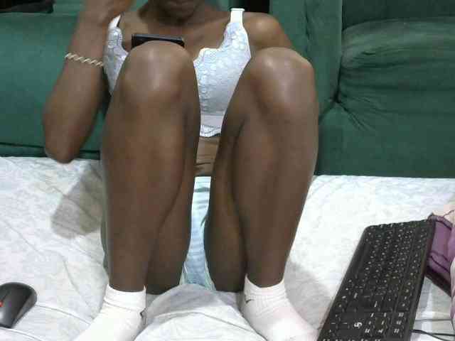 PrettyOne1 webcam
