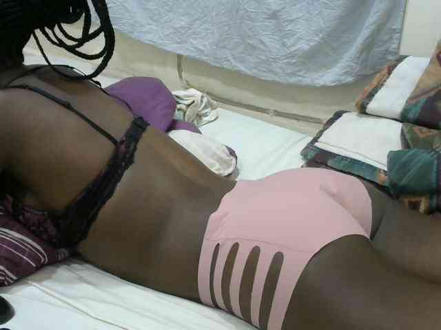 PrettyOne1 webcam