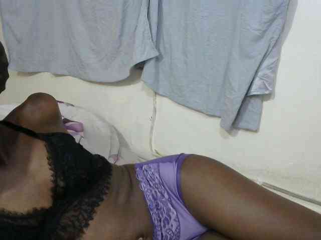 PrettyOne1 webcam
