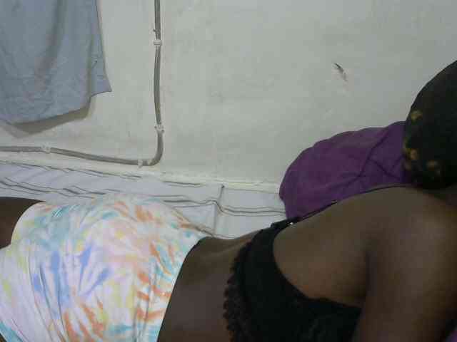 PrettyOne1 webcam