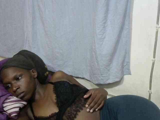 PrettyOne1 webcam