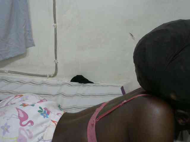 PrettyOne1 webcam