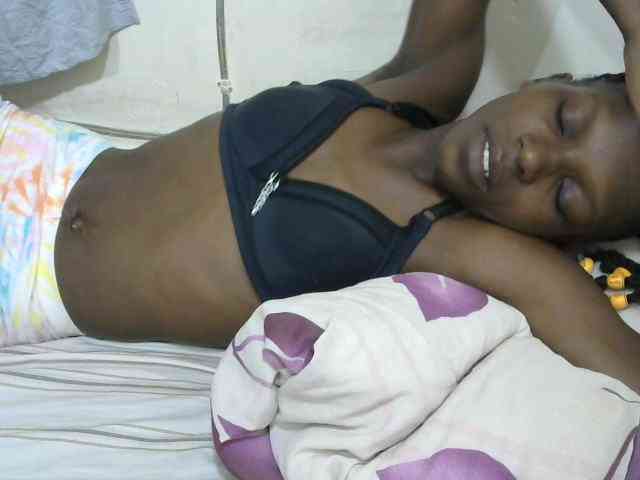 PrettyOne1 webcam