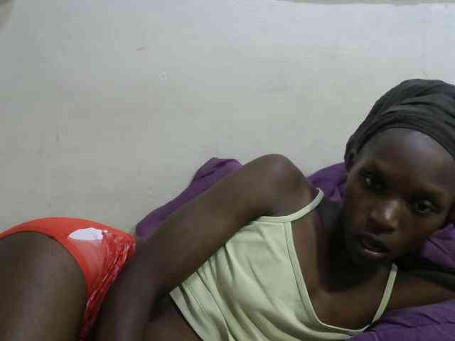 PrettyOne1 webcam