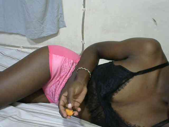 PrettyOne1 webcam