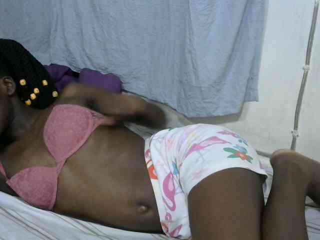 PrettyOne1 webcam