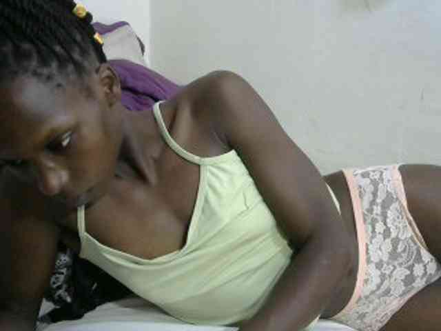 PrettyOne1 webcam