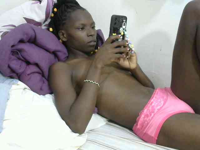 PrettyOne1 webcam