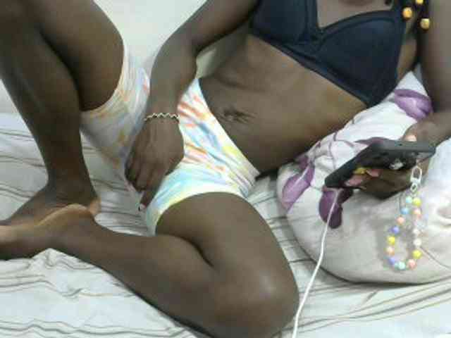 PrettyOne1 webcam