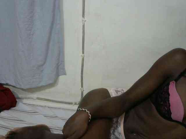 PrettyOne1 webcam