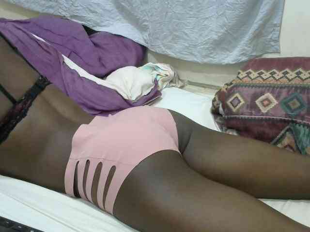PrettyOne1 webcam