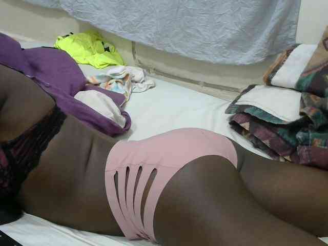 PrettyOne1 webcam