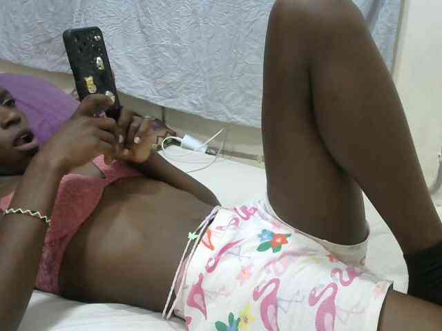 PrettyOne1 webcam
