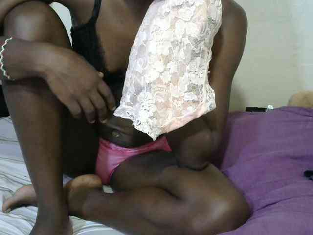 PrettyOne1 webcam