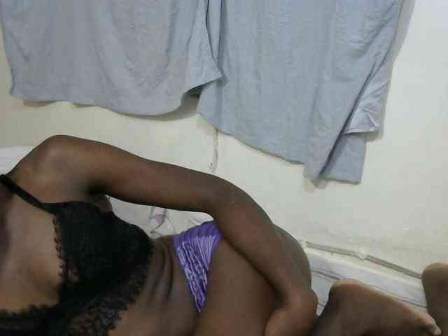 PrettyOne1 webcam