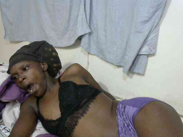 PrettyOne1 webcam