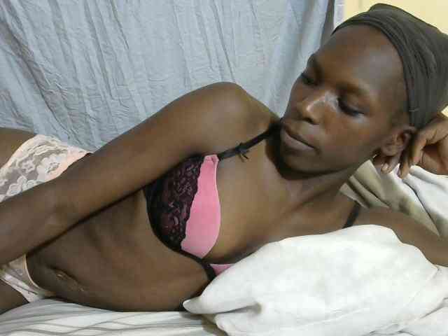 PrettyOne1 webcam
