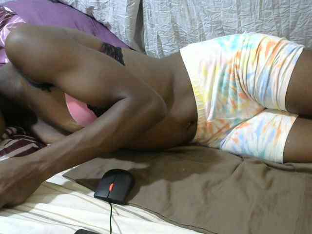 PrettyOne1 webcam