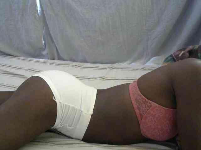 PrettyOne1 webcam