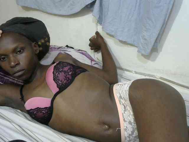 PrettyOne1 webcam