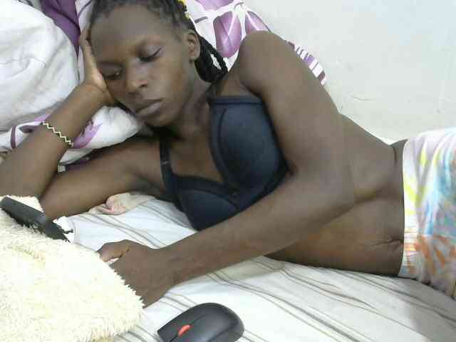 PrettyOne1 webcam