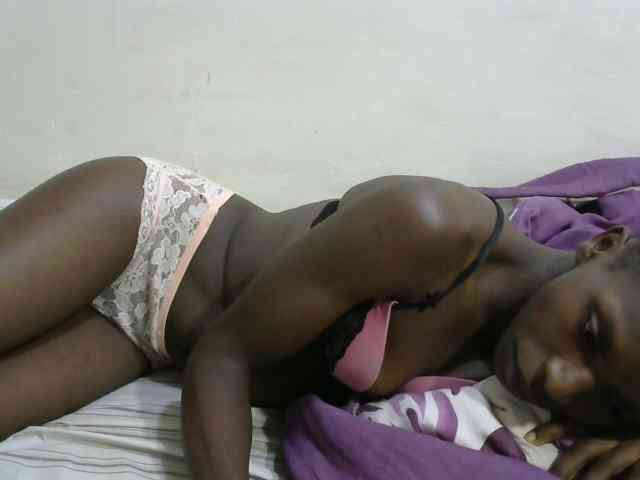 PrettyOne1 webcam