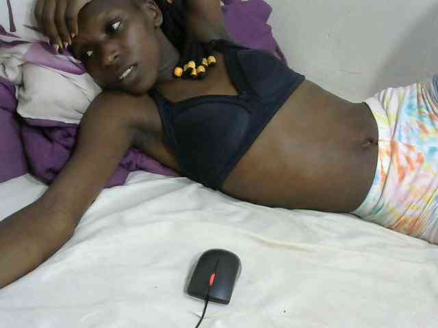 PrettyOne1 webcam