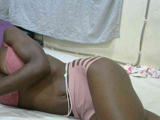 PrettyOne1 webcam