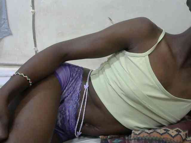 PrettyOne1 webcam