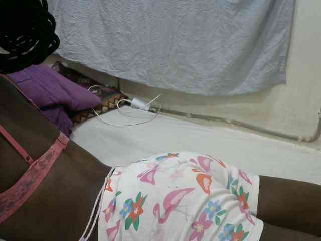 PrettyOne1 webcam