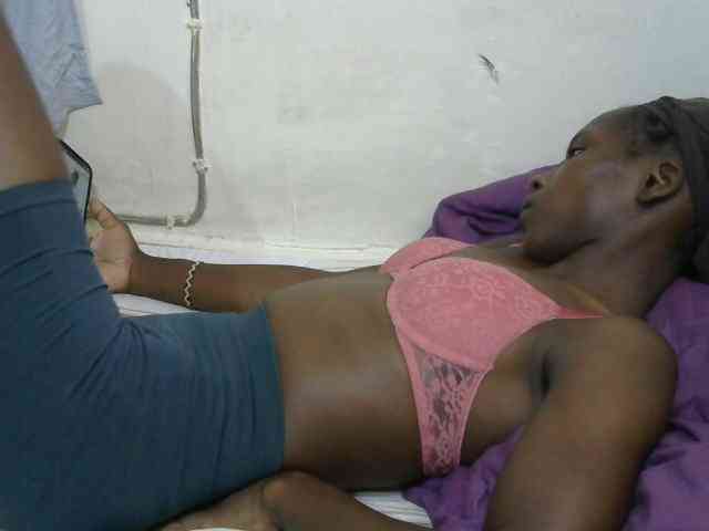 PrettyOne1 webcam