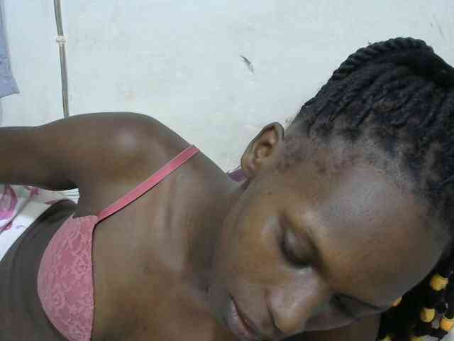 PrettyOne1 webcam